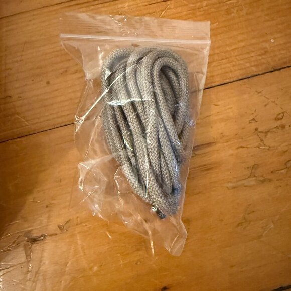 TOMS Cascada Waterproof Taupe Gray Nubuck Boots - Size 7 (NWT) - Picture 5 of 6